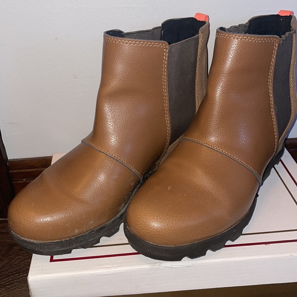 Sorel boot - Picture 3 of 5